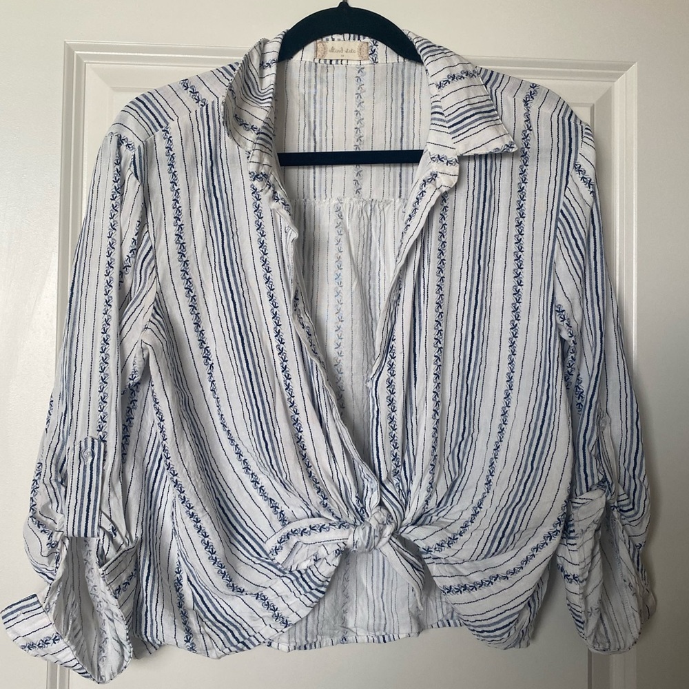 Tie front top